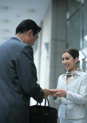 おしゃれで実用的！UVカット機能付き日傘の選び方とおすすめデザインガイド